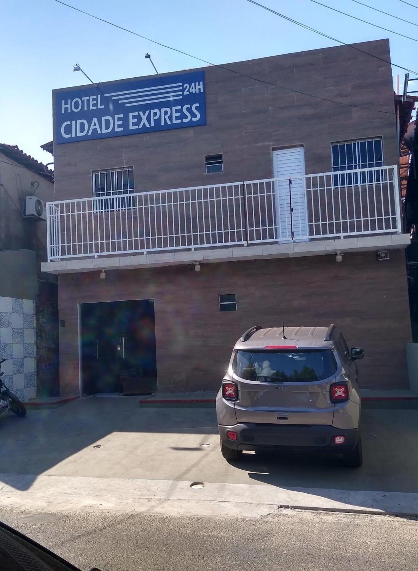 Hotel Cidade Express 24H เตเรซีนา ภายนอก รูปภาพ